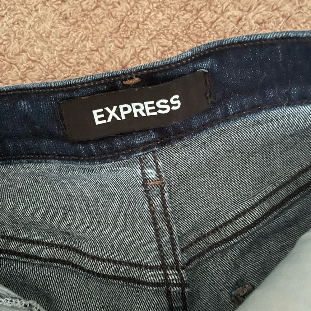 NWOT Express Denim Shorts - Picture 4 of 4